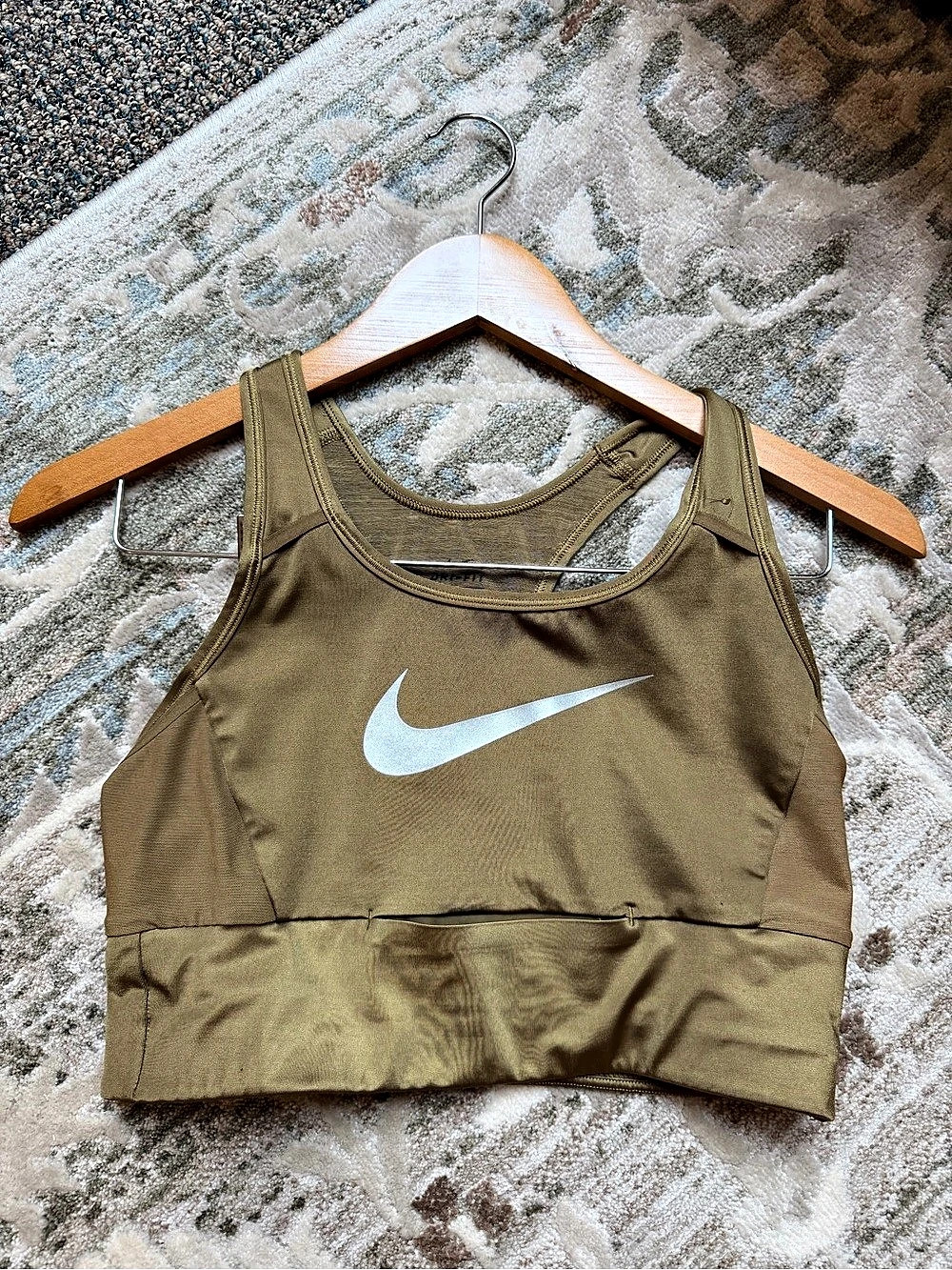 Nike Women's Swoosh Crop Top in Green